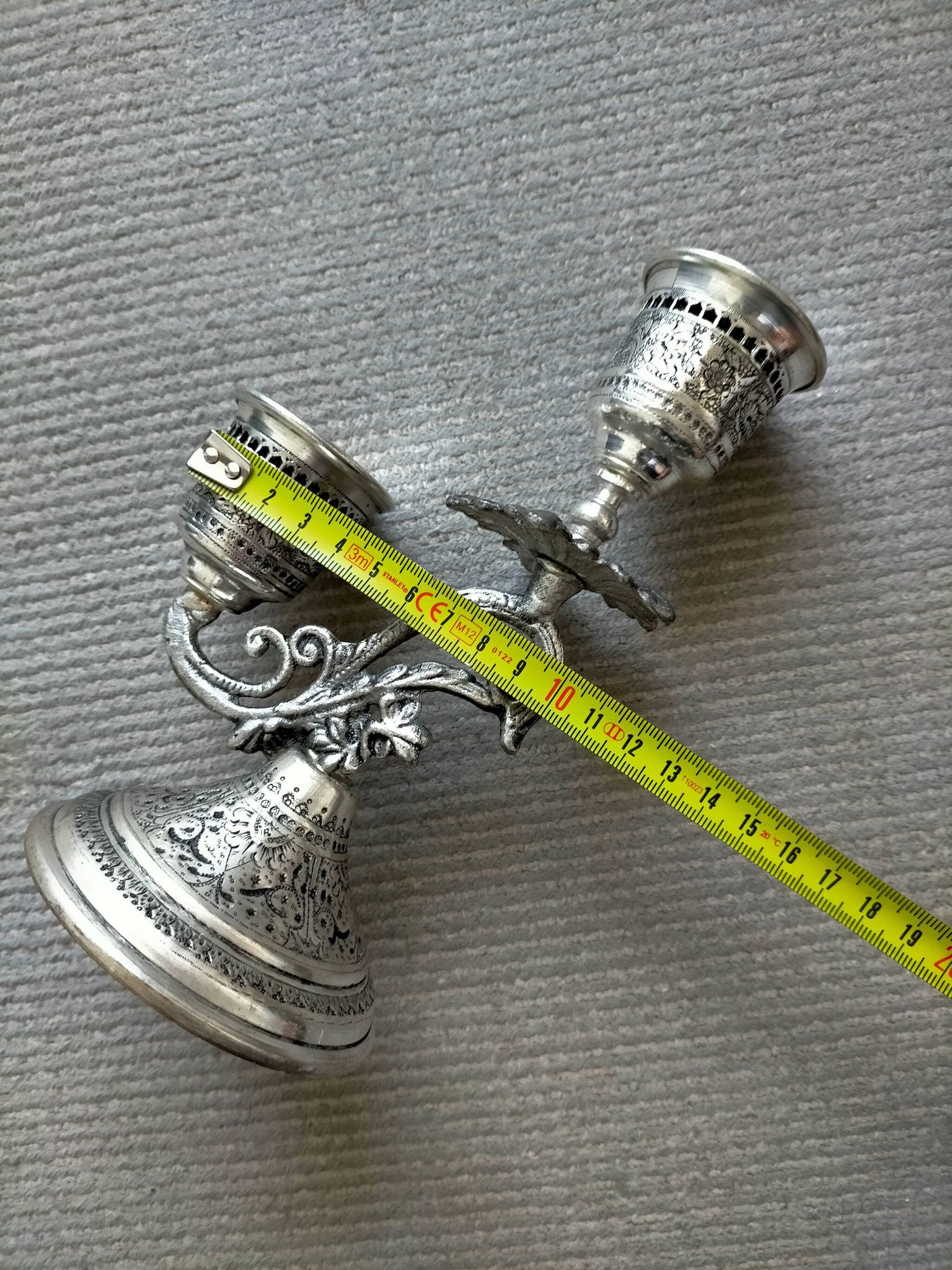 Two-arm metal candlestick