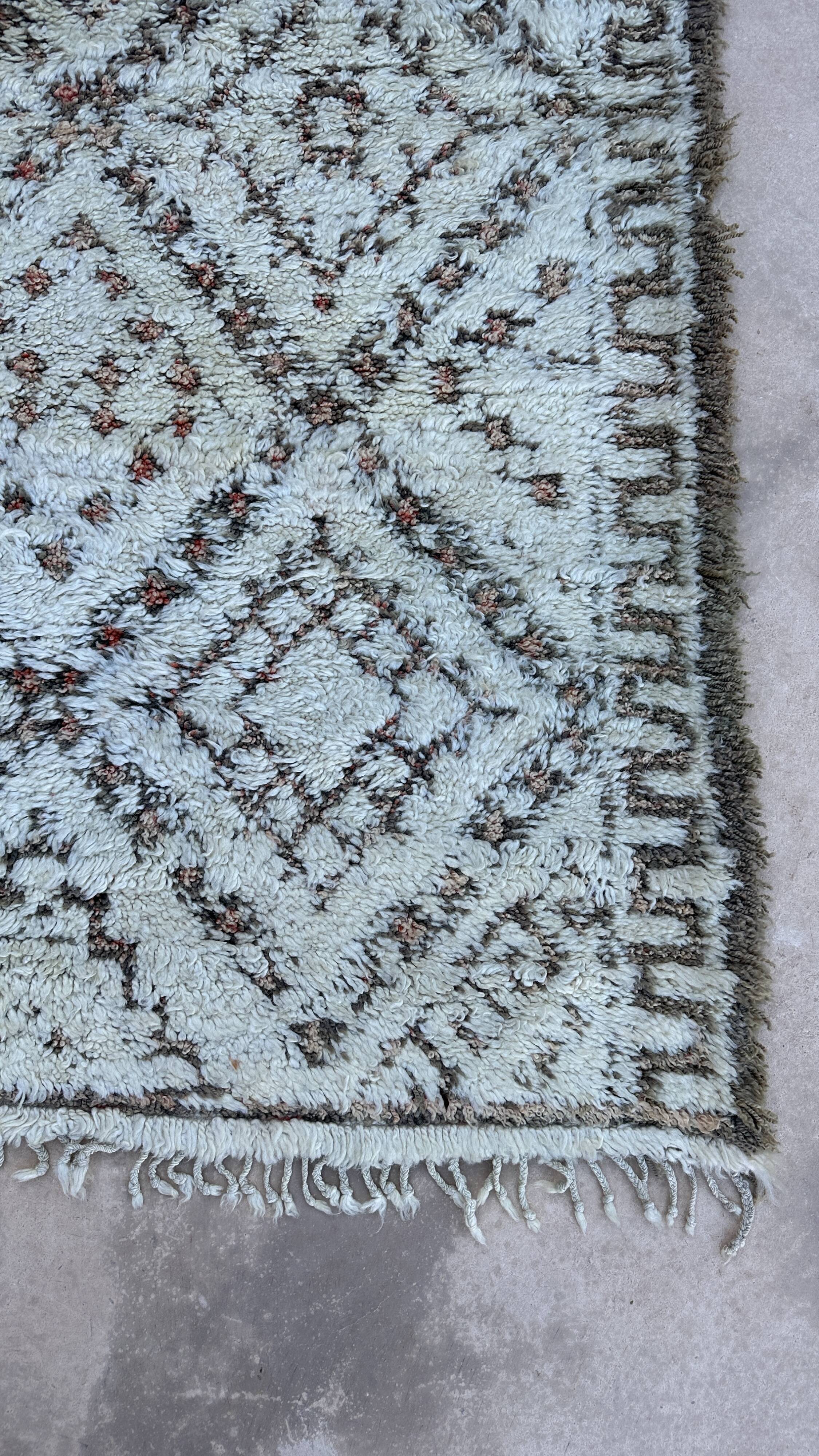 White Marmoucha Moroccan rug - 188 x 336 cm