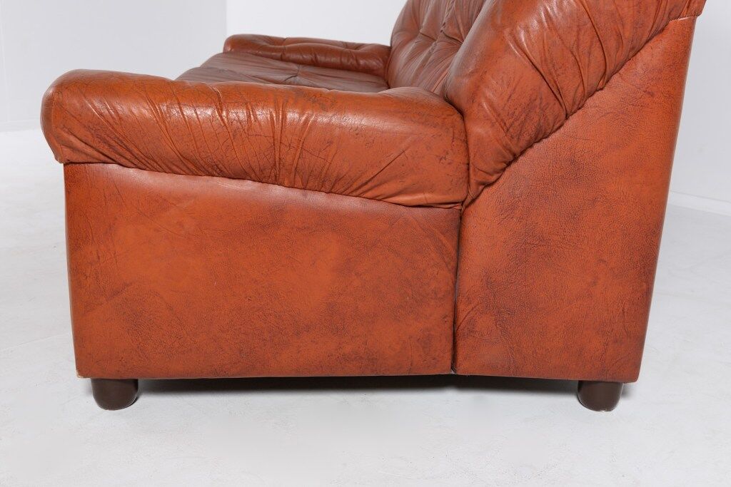 Mid-century leather sofa from the 1960s, Italy
