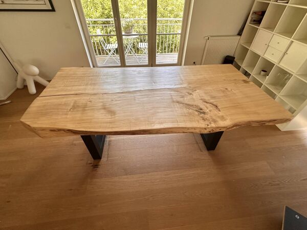 Table à manger live edge en frêne massif — plateau monobloc XXL, piètement