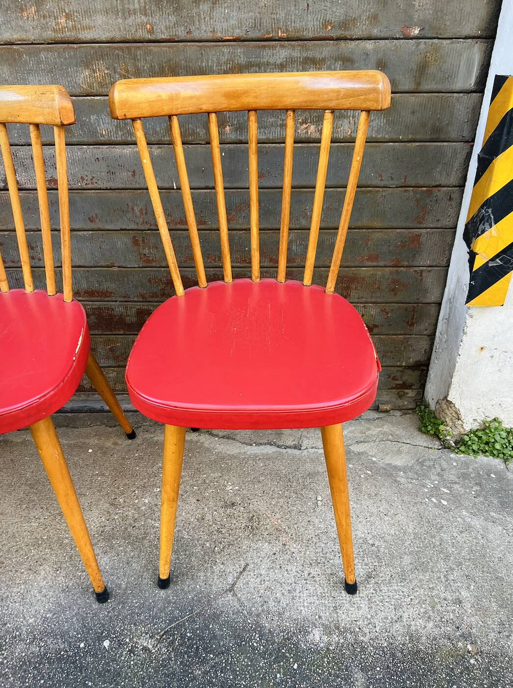 (Lot) 4 Baumann Chairs Compass Legs Vintage Red