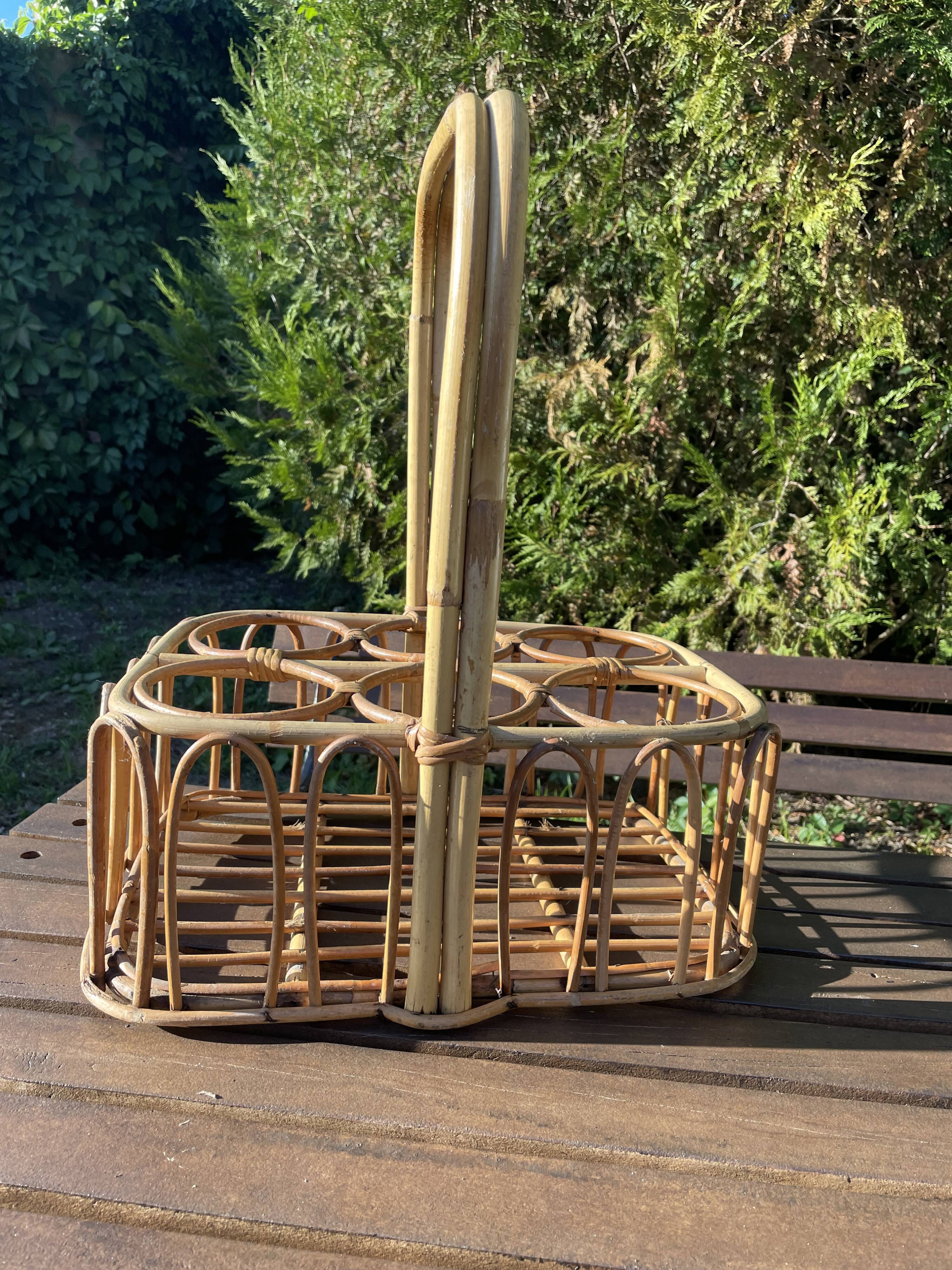 Bamboo rattan bottle holder