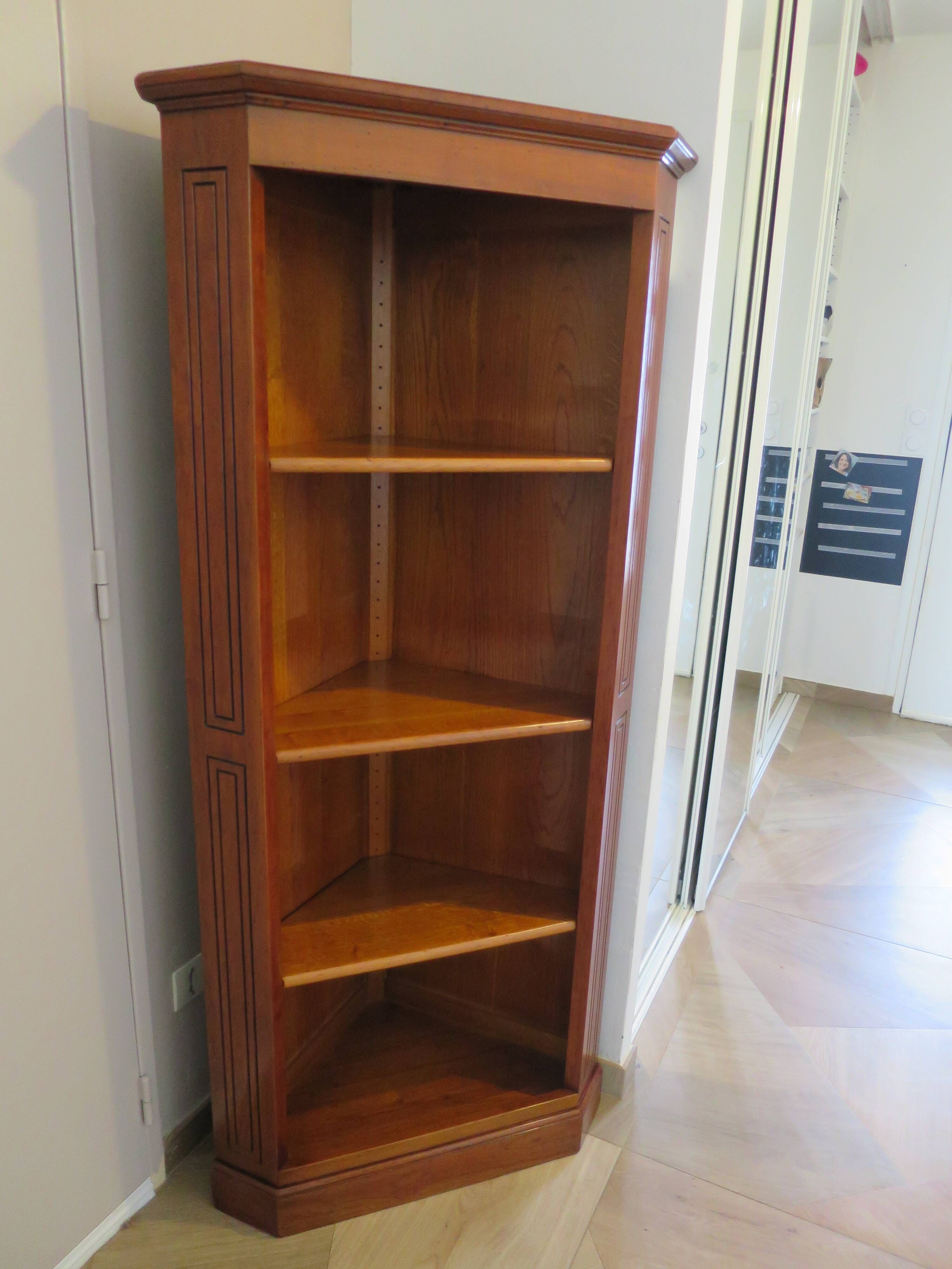 Corner bookshelf - Pentagon shape - Solid wood - 1980s - Richelieu