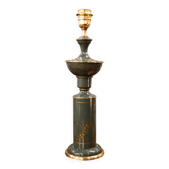 Green lacquered metal table lamp, English style.