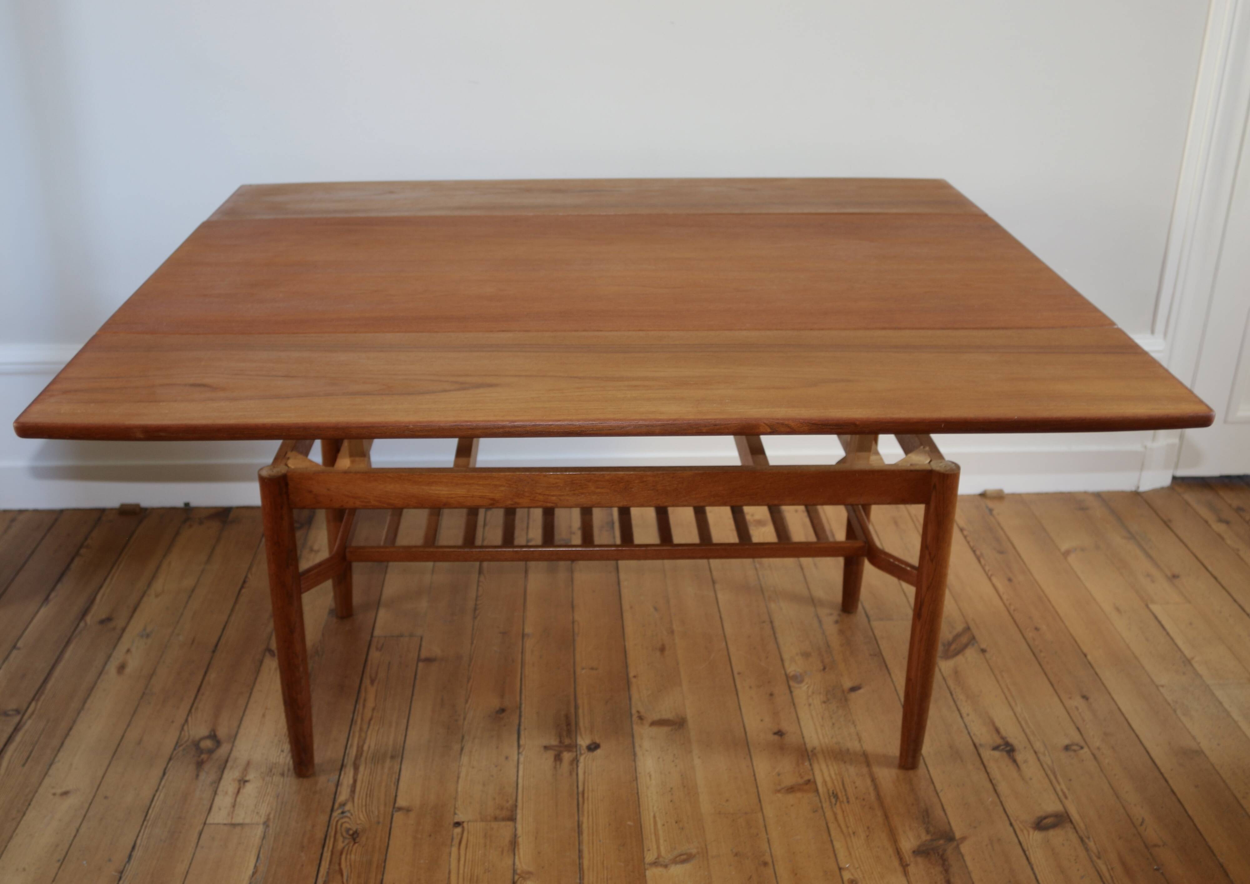 Table basse relevable "elevator" scandinave teck Tingstroms
