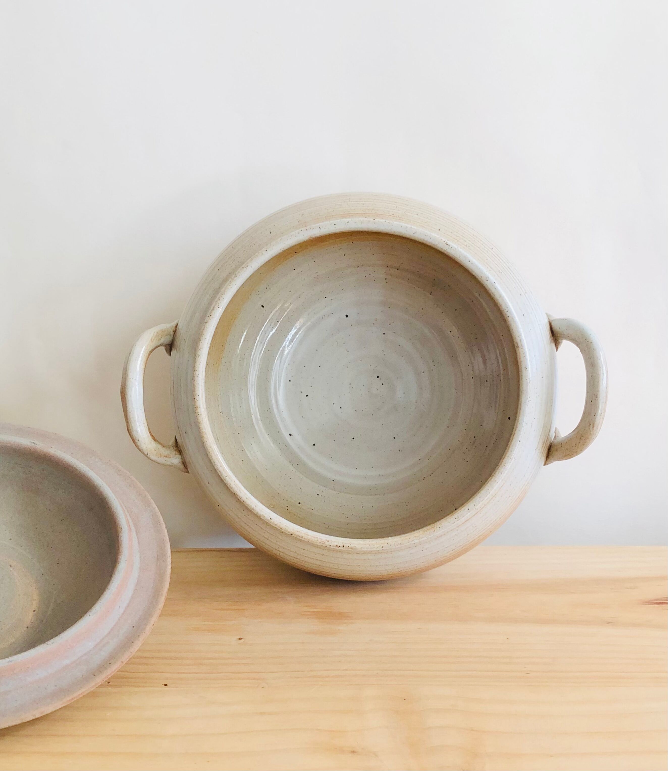 Vintage soup kitchen in Grès du Marais