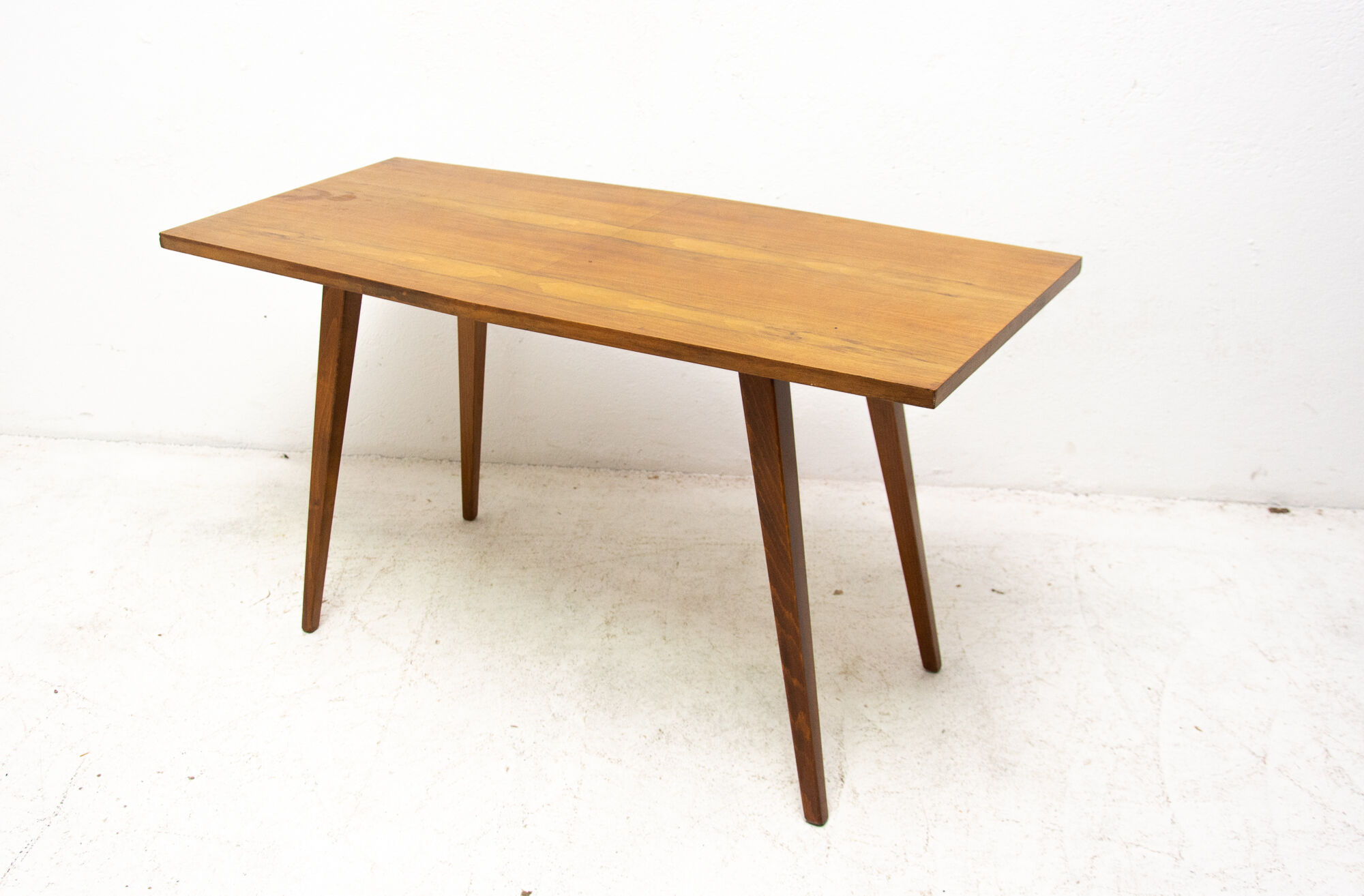 Table basse de František Jirák pour Tatra nábytok, 1960