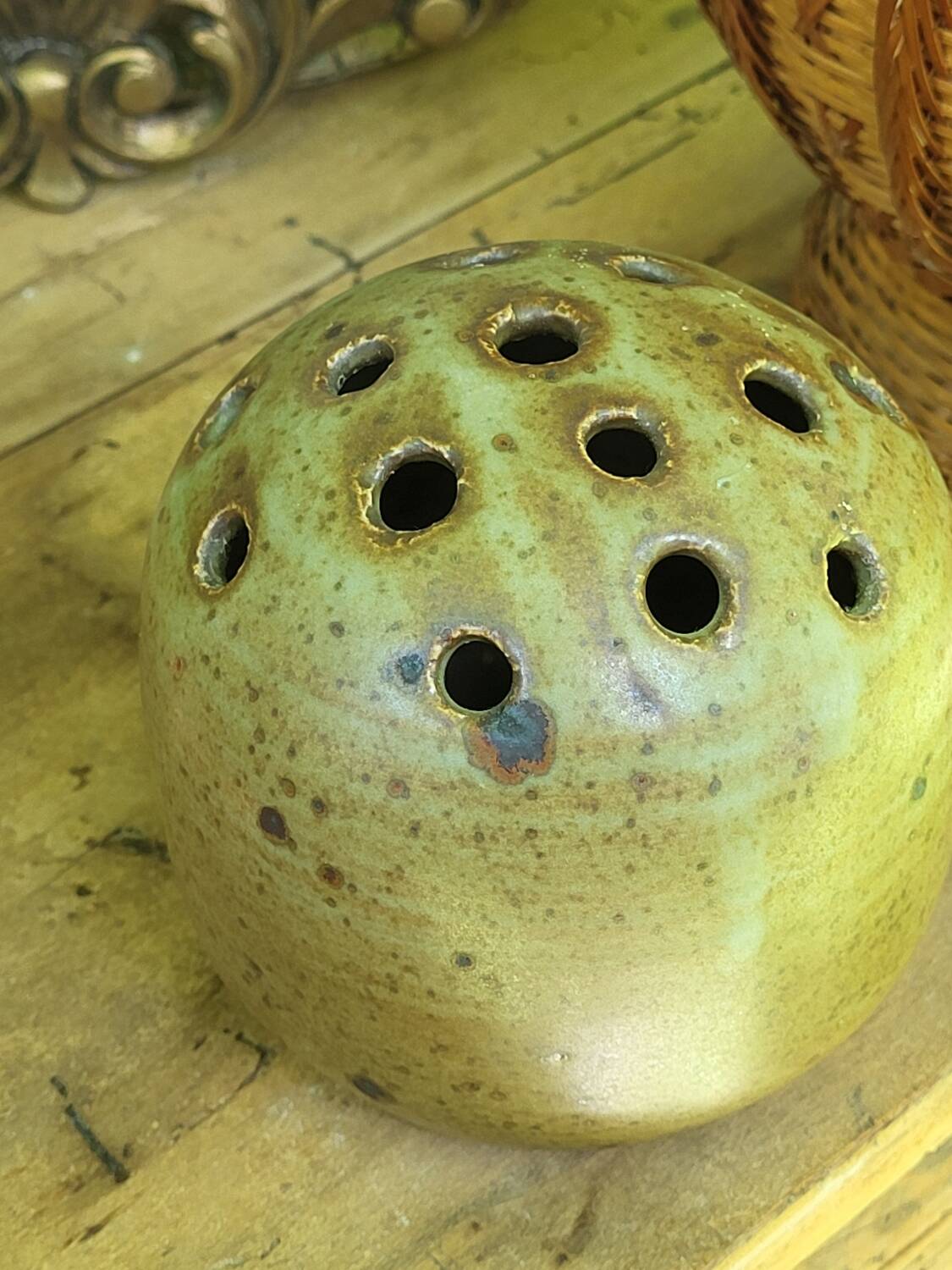 Stoneware flower pick