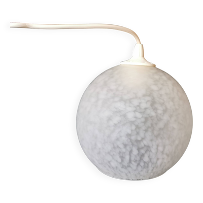 suspension, abat jour, boule,  art déco ,en verre opaque, verre de Clichy