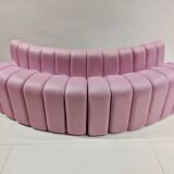 Extra sofa in pink net fabric