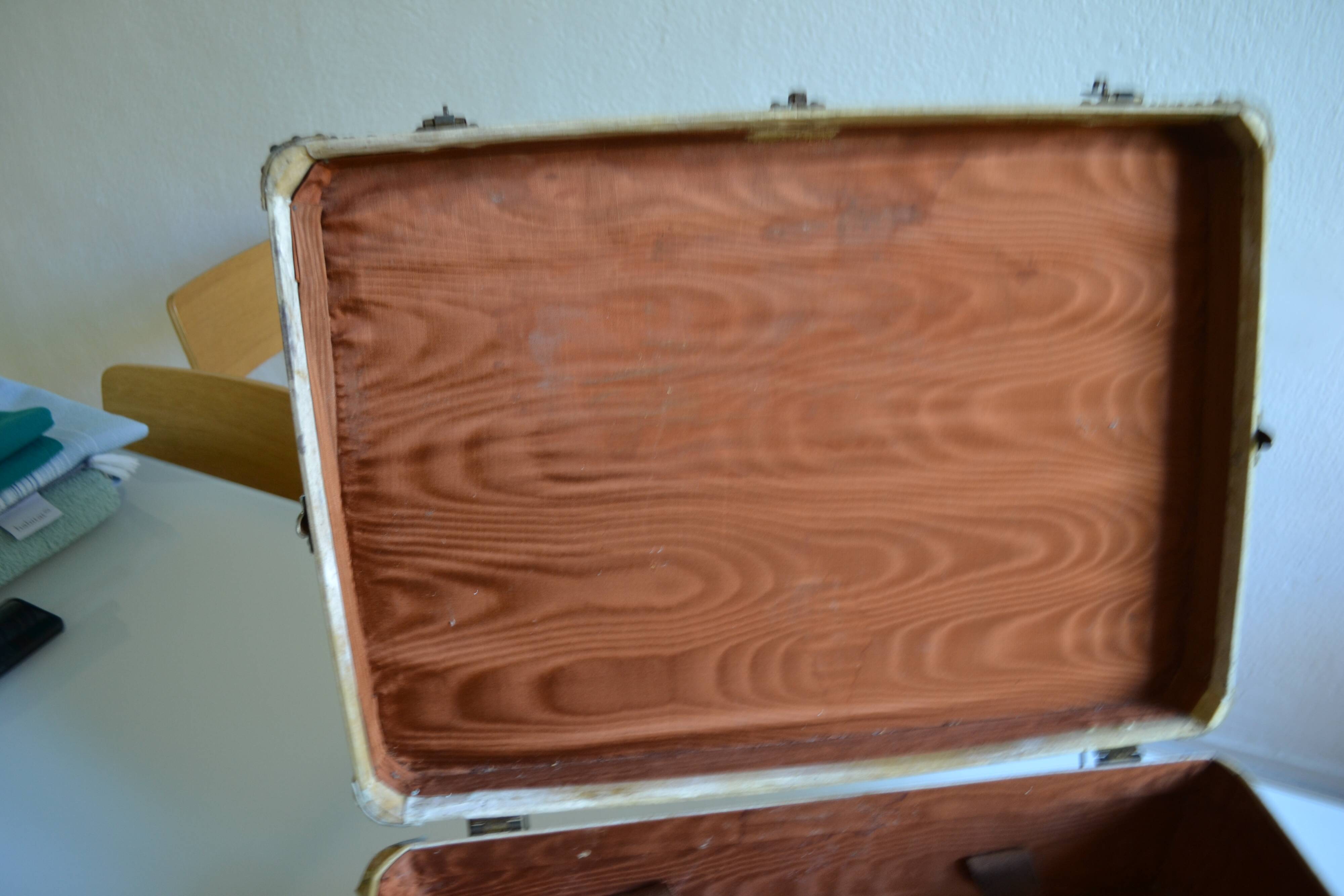 Vintage leather suitcase 1950 house Allemand-Arniaud in Marseille