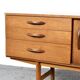 Buffet / commode en teck 'Avalon' vintage élégant des années 50.