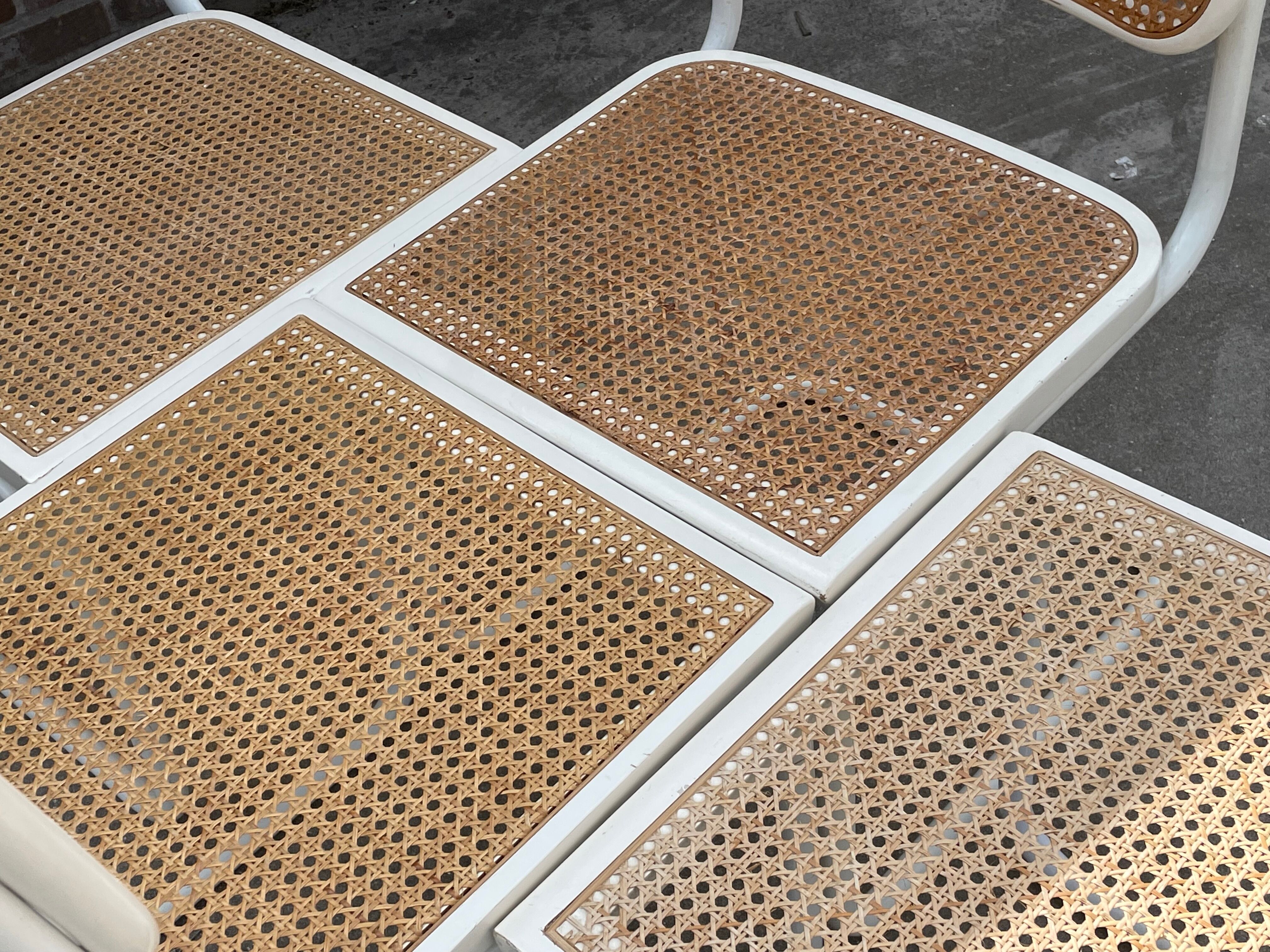 Set of 4 Cesca b32 model chairs in white