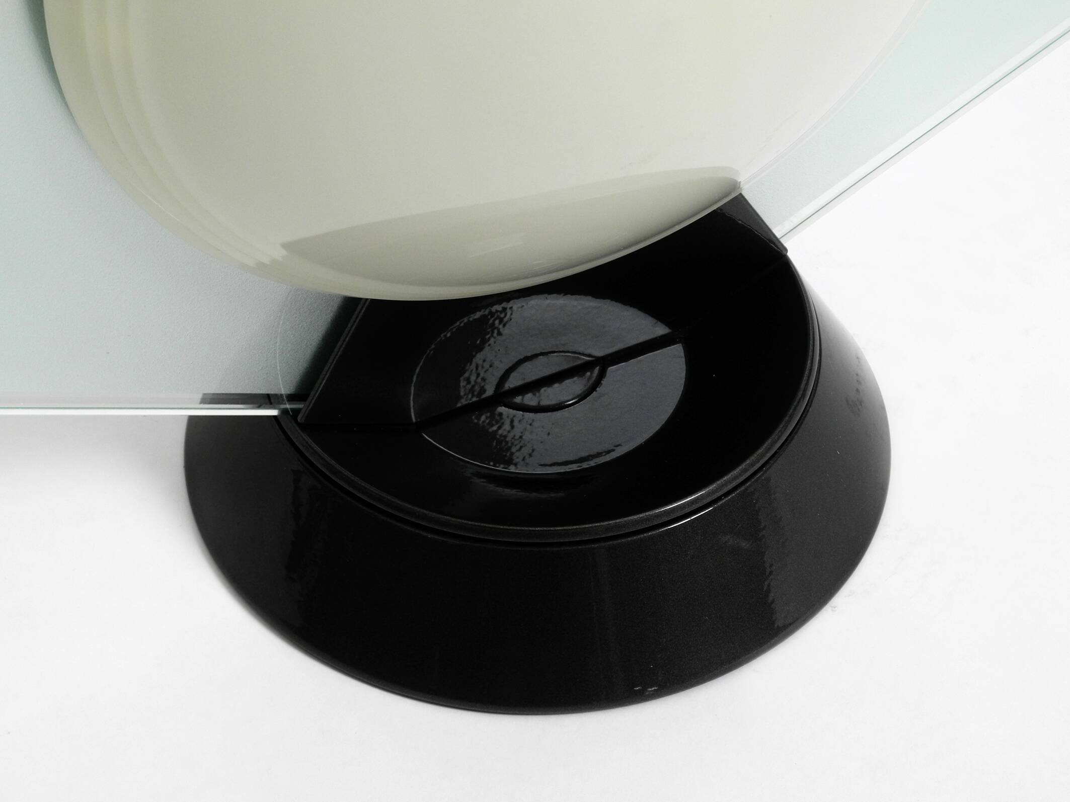 Pair of 1980s table lamps by Pier Giuseppe Ramella for Arteluce model Tikal