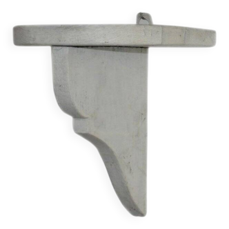 White painted wooden wall shelf from the 1950s, with a rounded top and sculpted console.