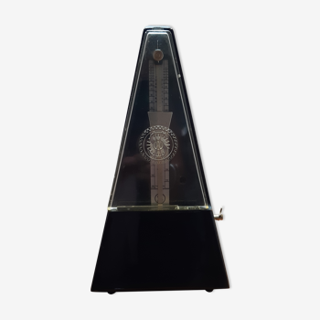 Former Bakelite metronome of the GDR