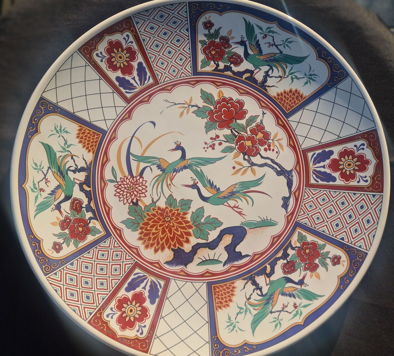 Round porcelain dish from D´Imari Japan