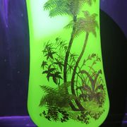 Opaline vase with palm tree decoration in gold (ouraline)