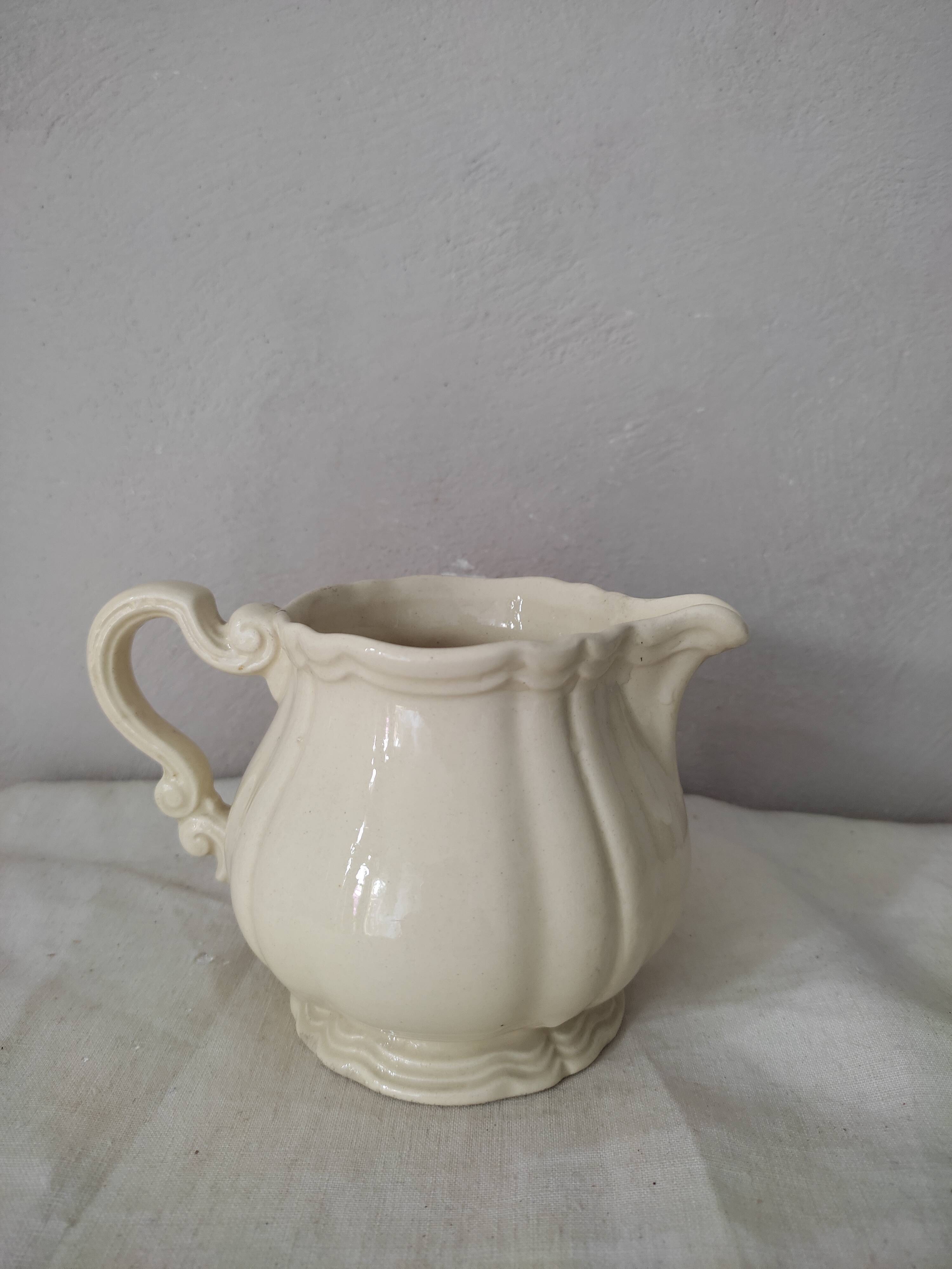 Art Nouveau milk pot Sarreguemines