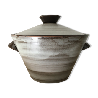 Ivory patinated soup tureen