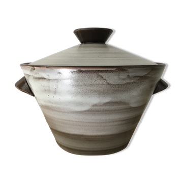 Ivory patinated soup tureen