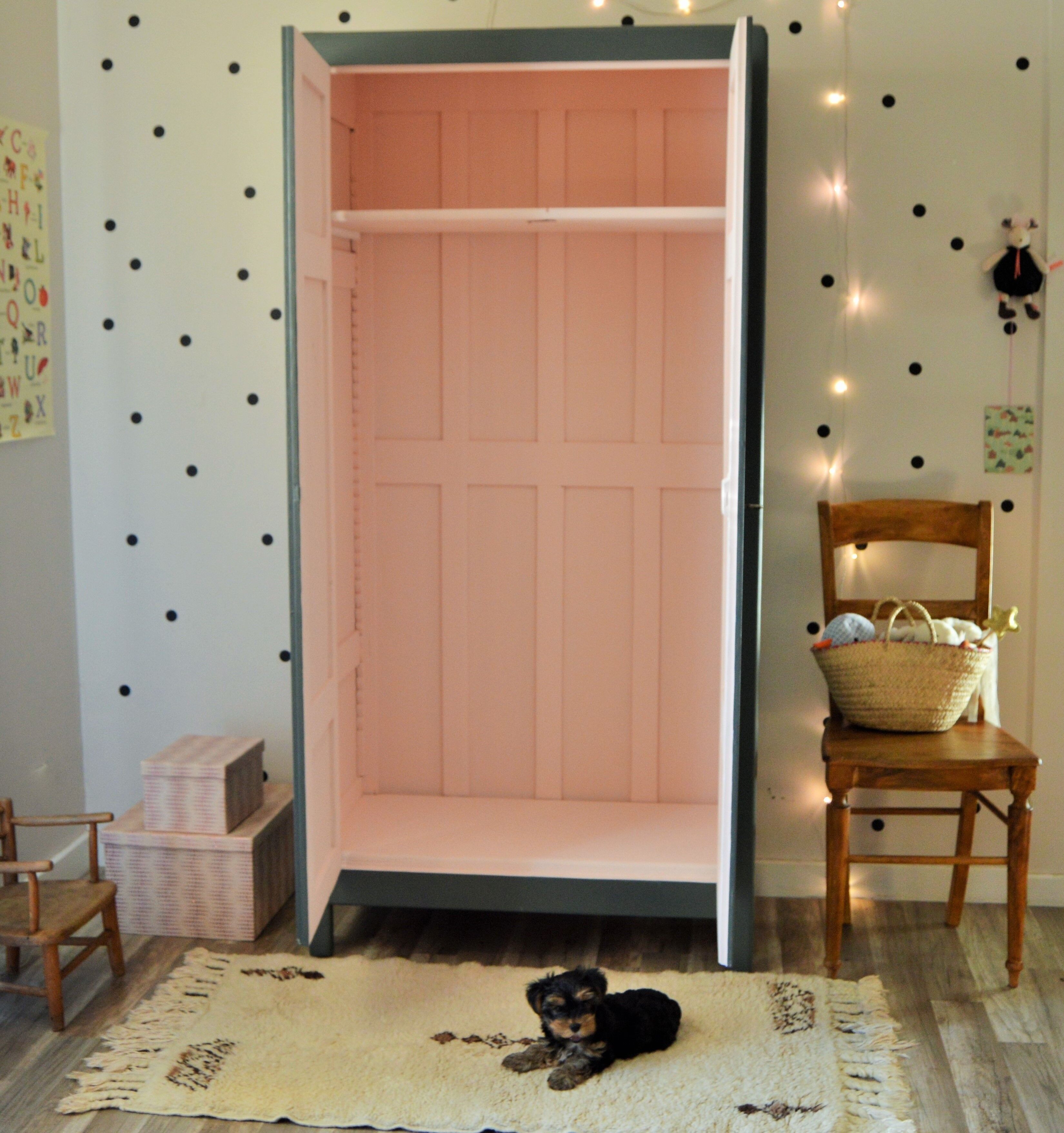 Cabinet vintage old locker room