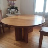 Extendable table and 4 leather chairs