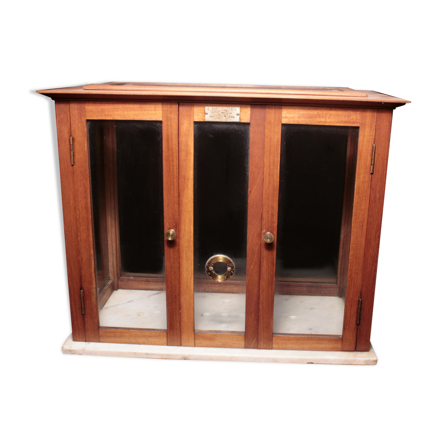 Display case to be placed with or without laboratory scales
