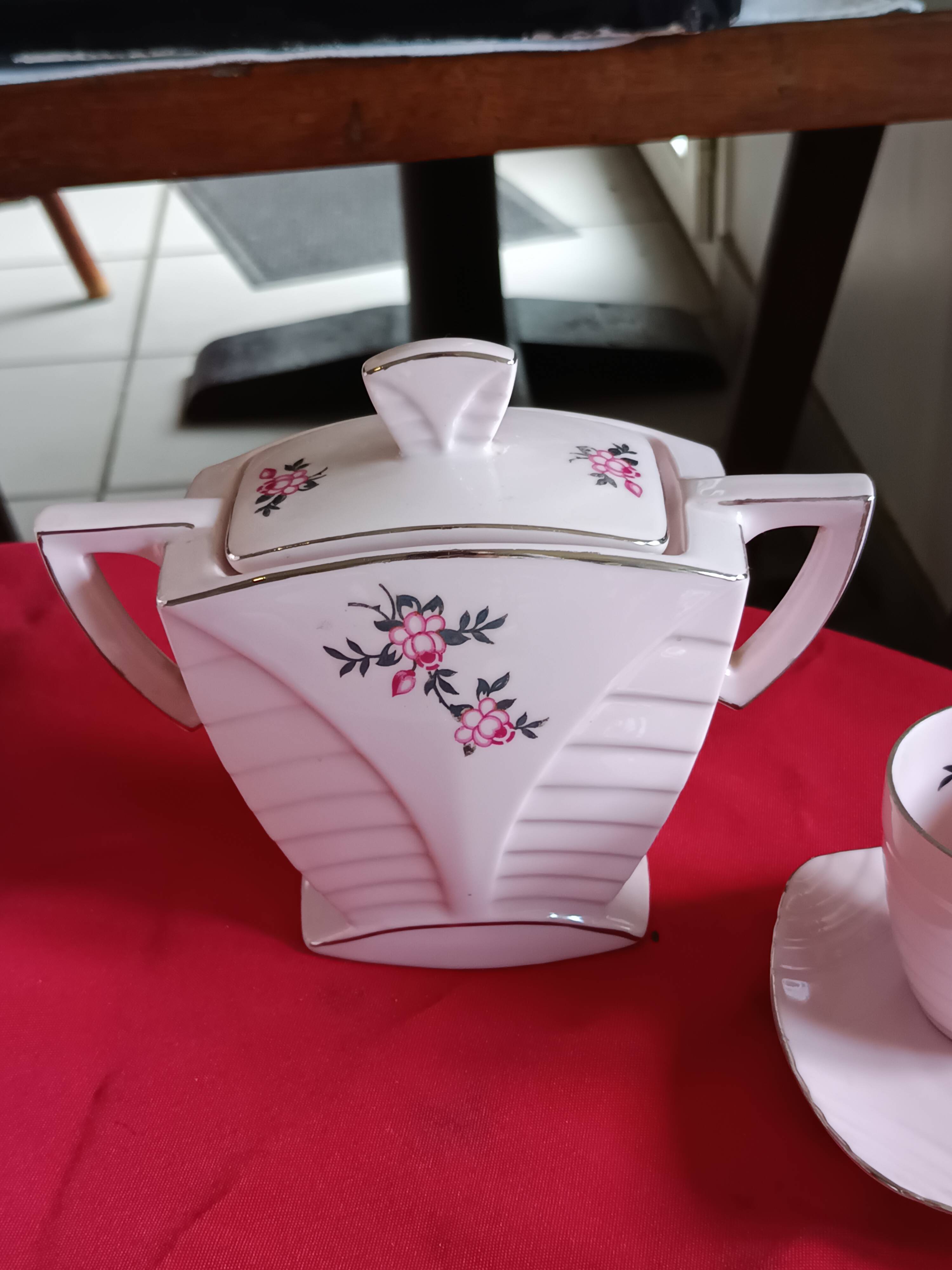 Pink Art Deco coffee service Victoria Porcelain Bohemia – 12 cups – years