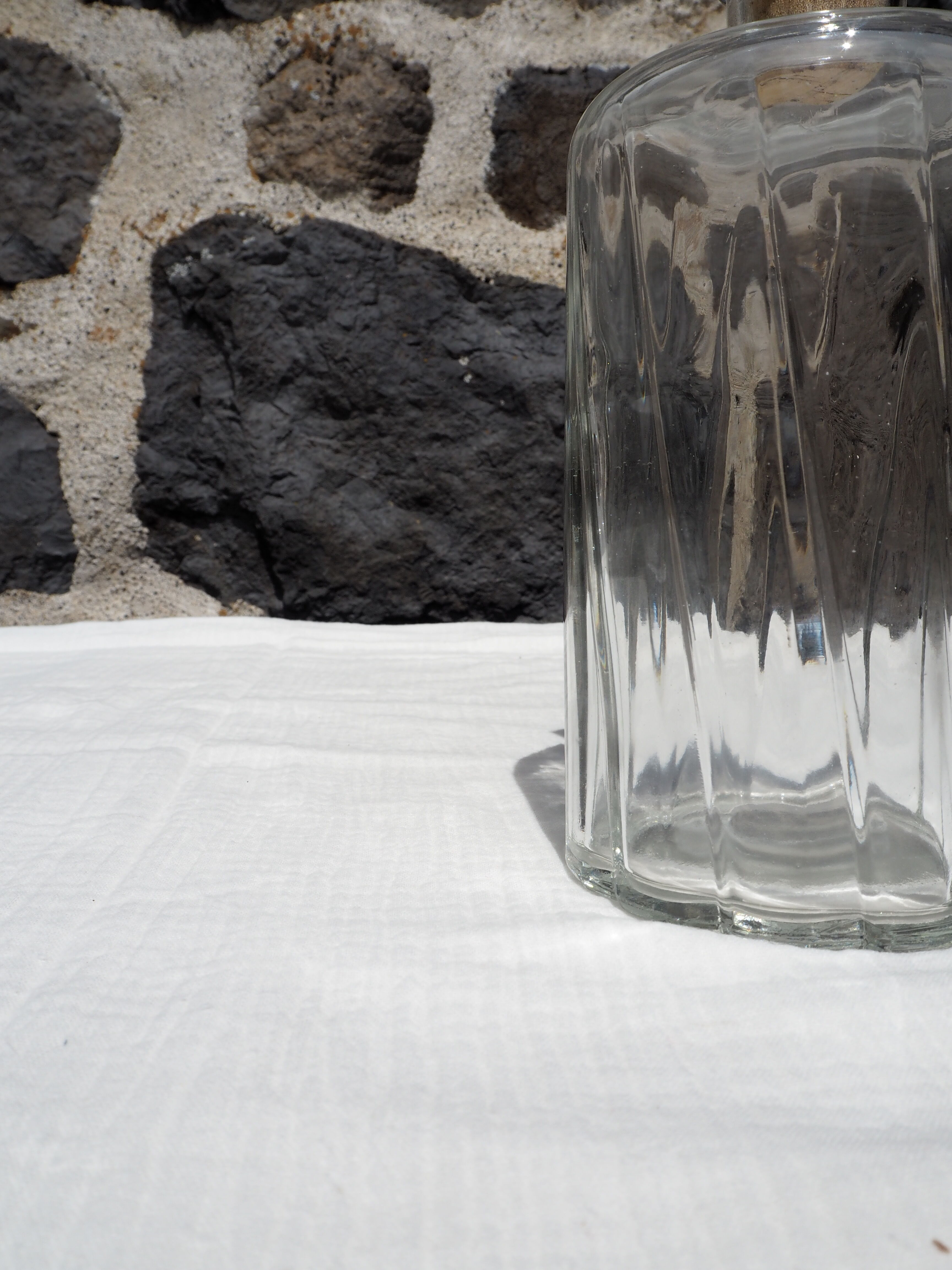 Glass whisky decanter