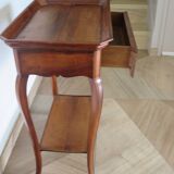 Side table – End table – Mahogany – Raised edge top – 1 drawer