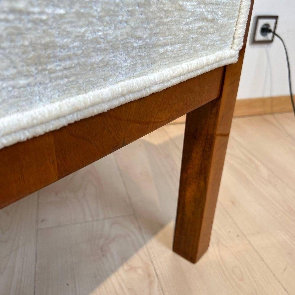 Biedermeier Bergege Chair in Walnut & Creme Velvet, Austria, 1840s