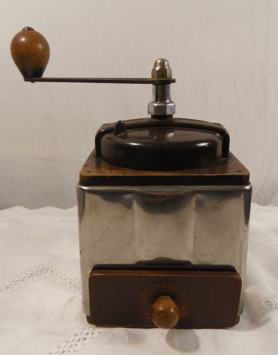 Ancien moulin à café Peugeot Frères