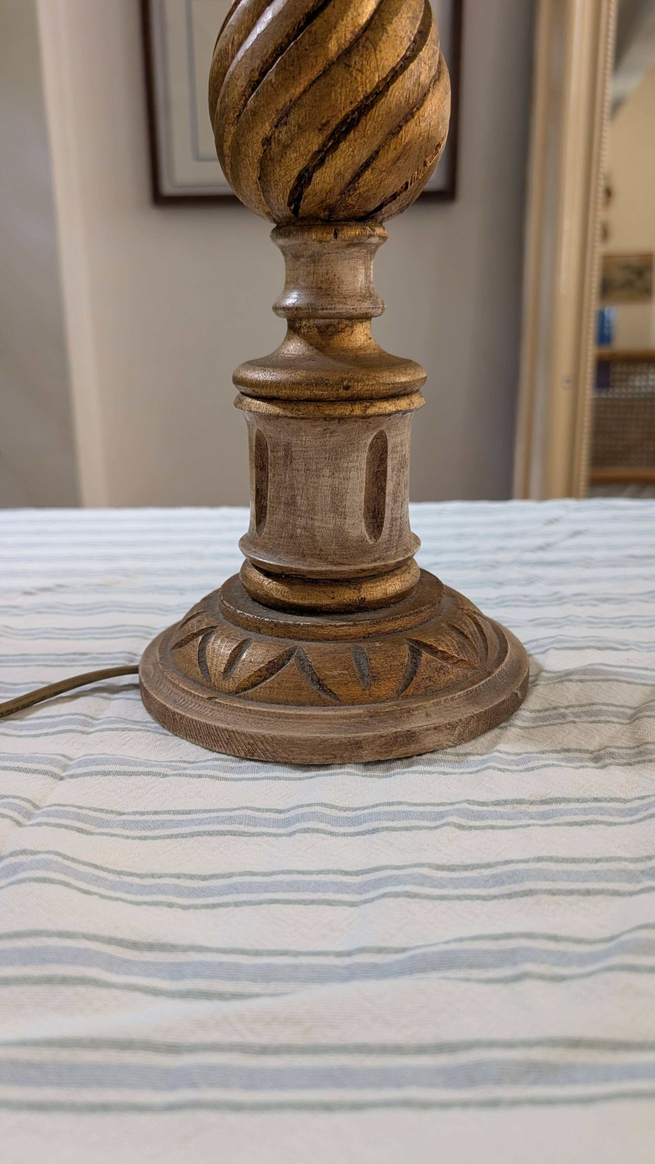 Wooden lamp base