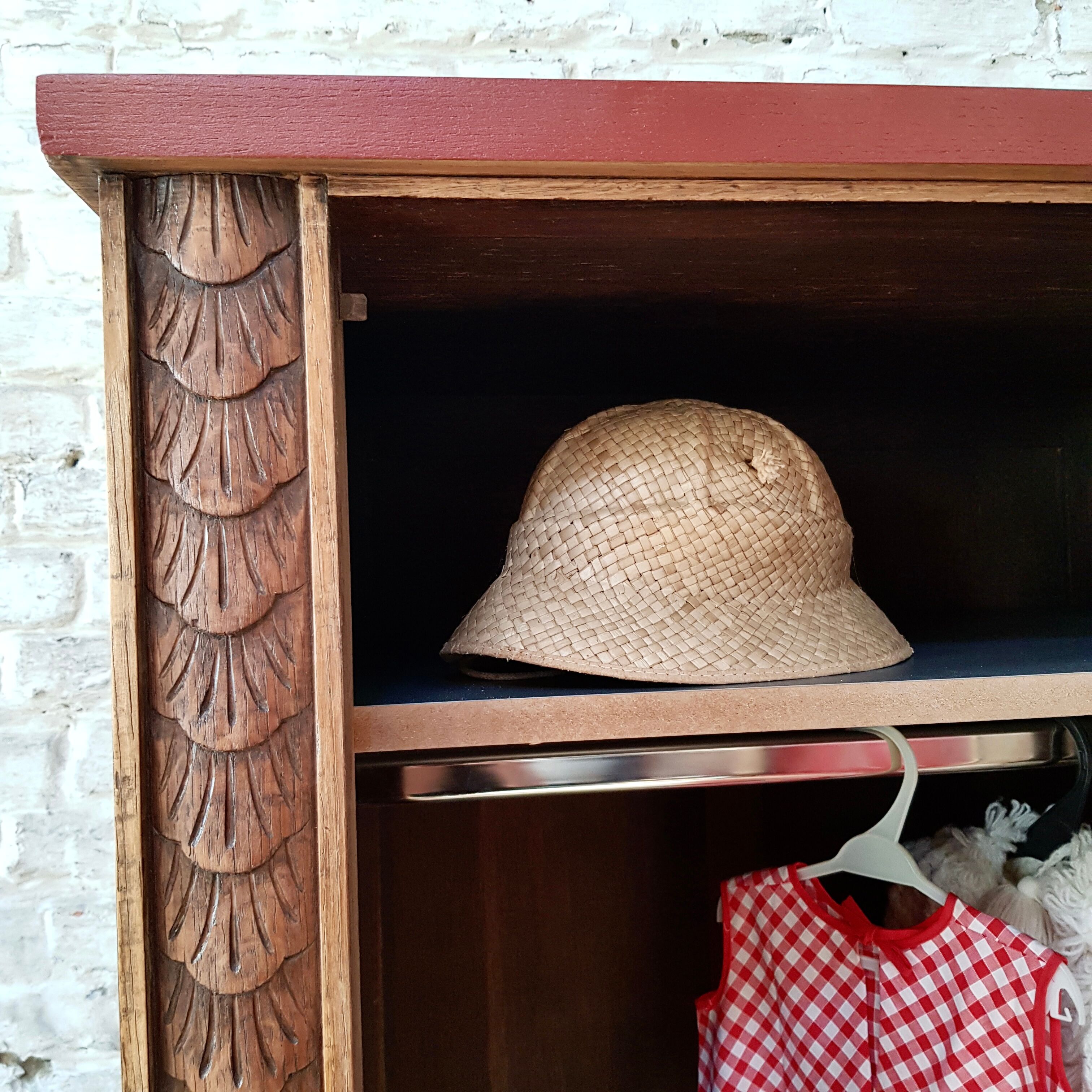 Cloakroom entrance furniture