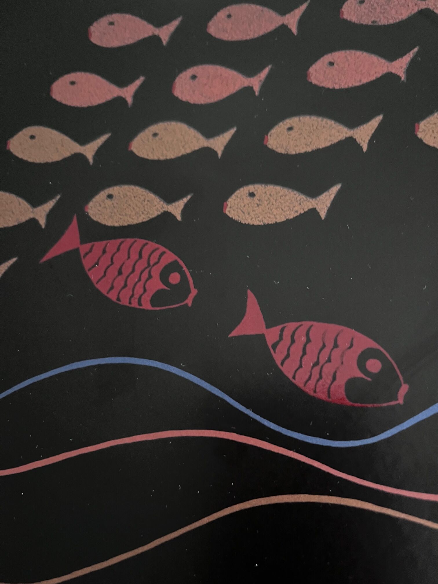 Dish decorated with fish manufacture of salins