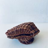 Wicker shell box