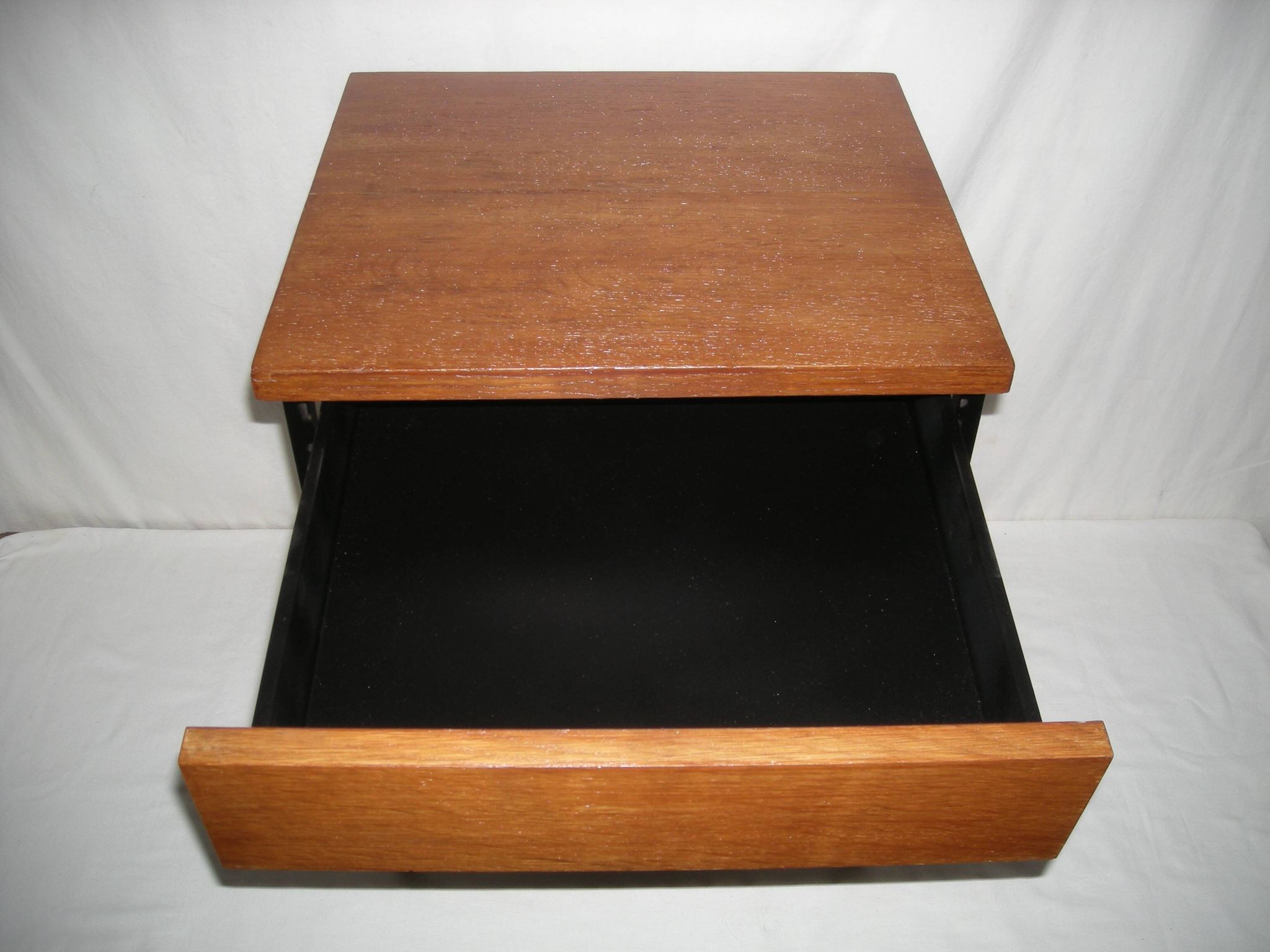 Table de chevet, années 50