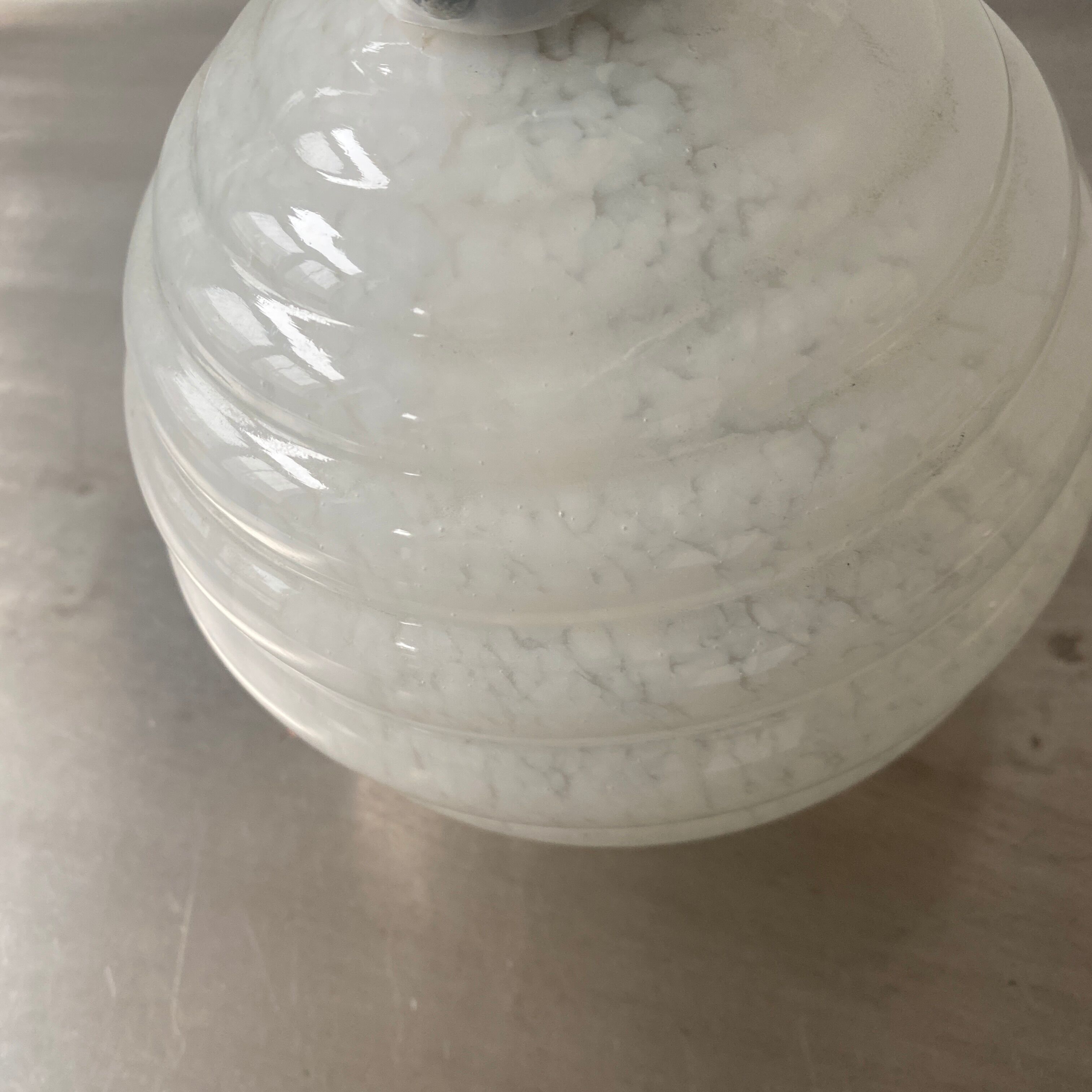 Porcelain wall lamp and vintage Clichy glass