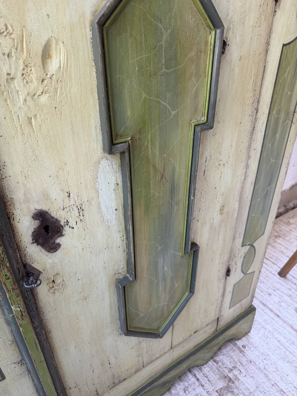 Armoire polychrome alsacienne 1800