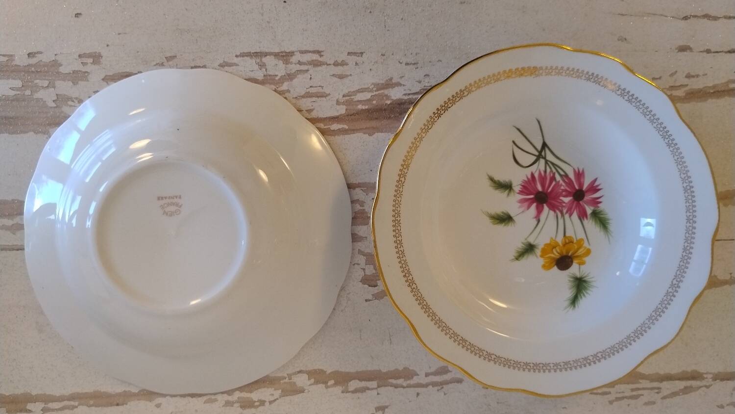 12 deep plates – Gien porcelain – Fanfare model – 1920s