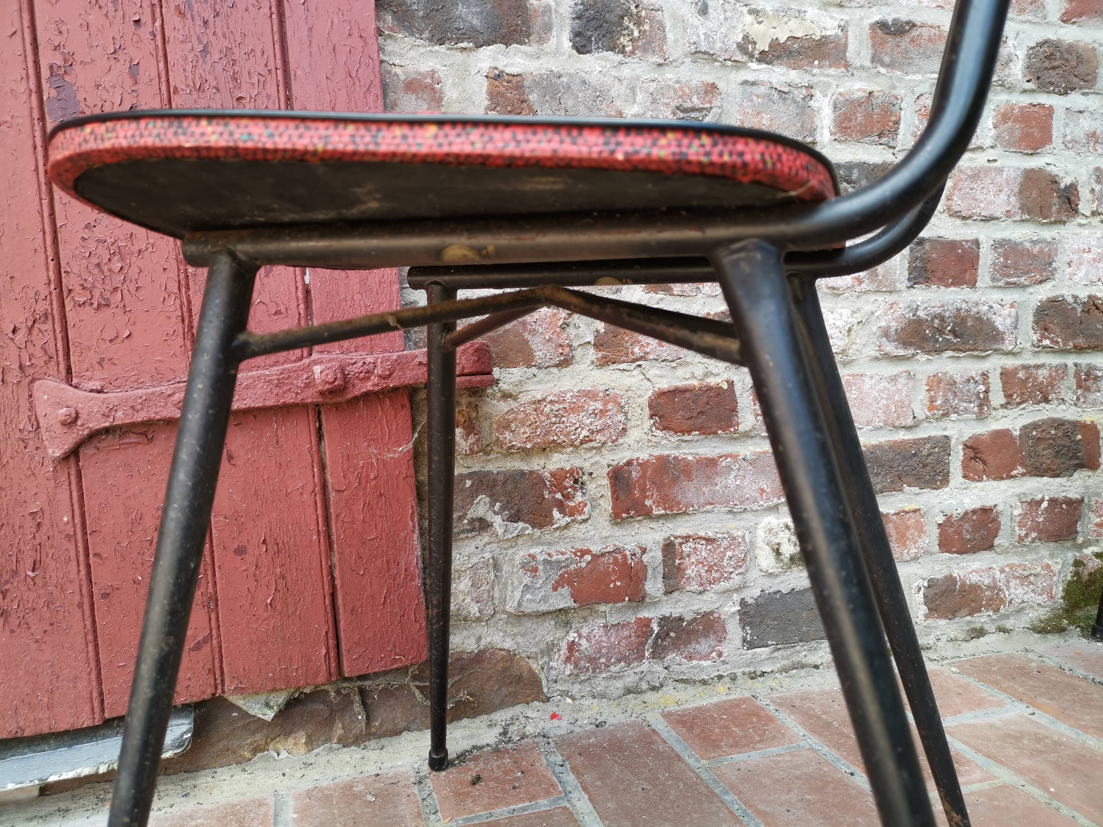Pair of metal chairs vinyl red and white speckled black, Cimca brand