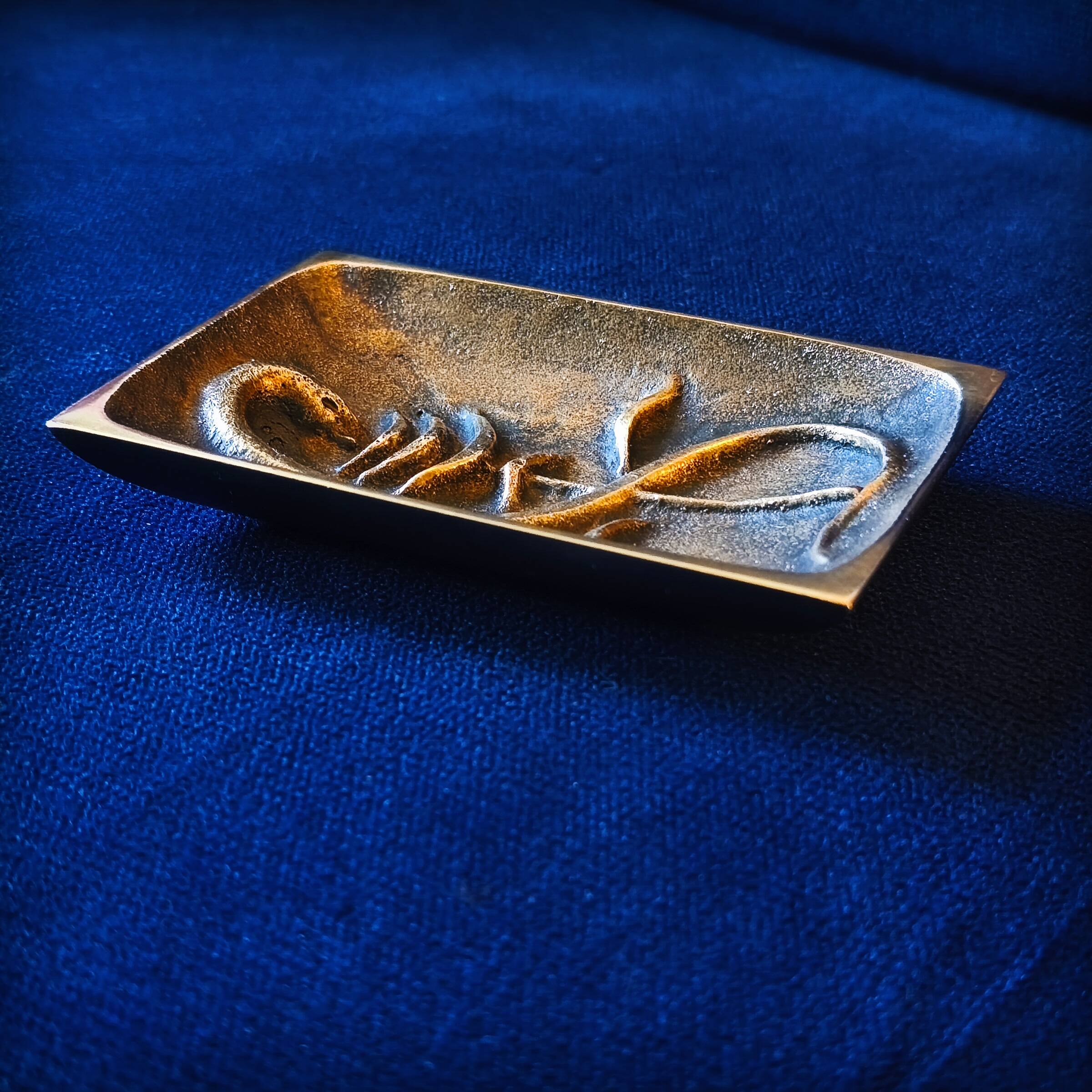 Brutalist bronze ashtray by Alfieri Gardone for Lauterbach.
