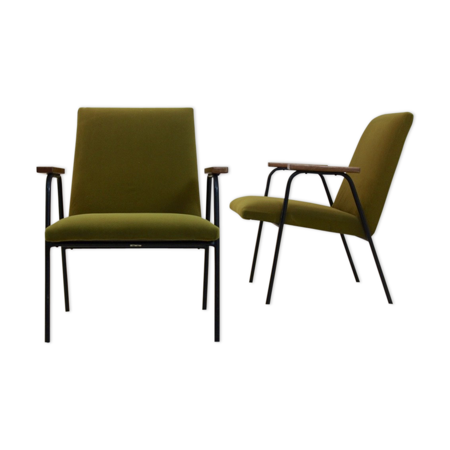 Paire de fauteuils Pierre Guariche par Meurop