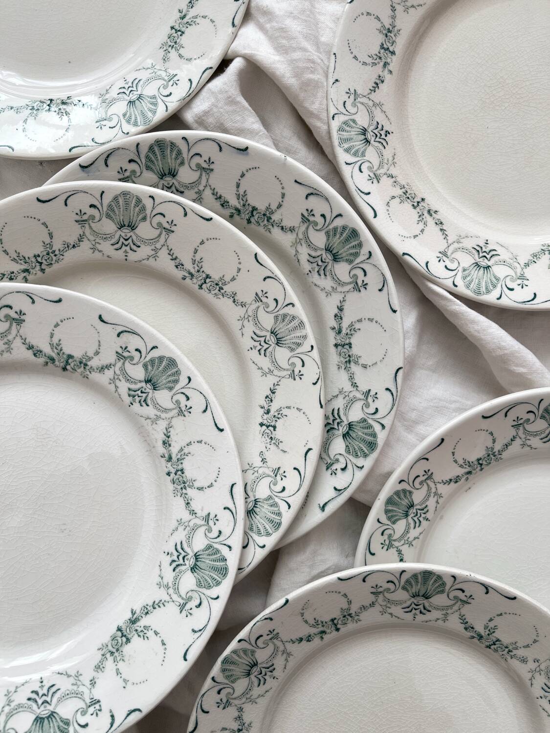 12 Lunéville "Garland" ironstone dessert plates