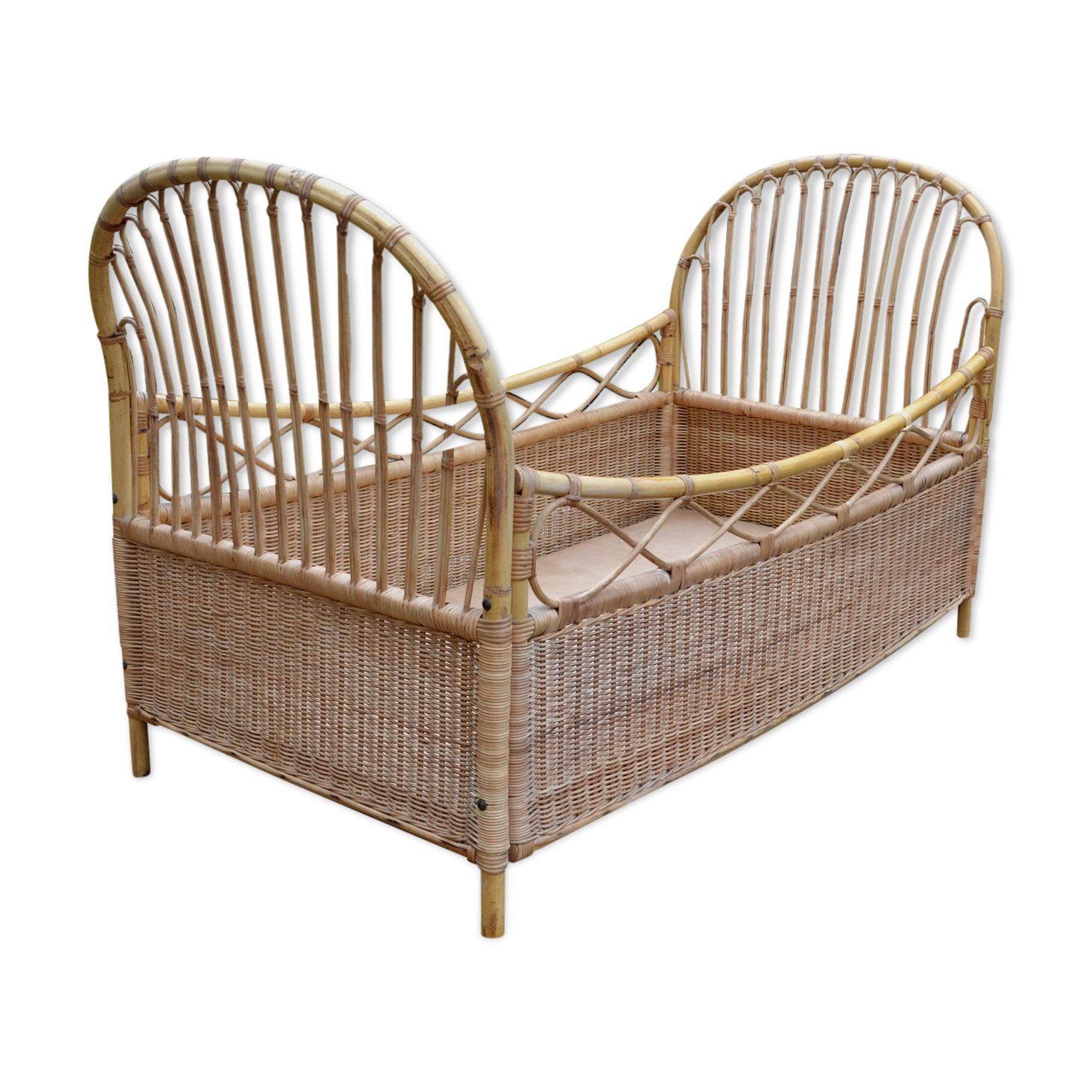 Rattan children's bed