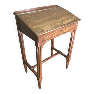 Ancien bureau pupitre