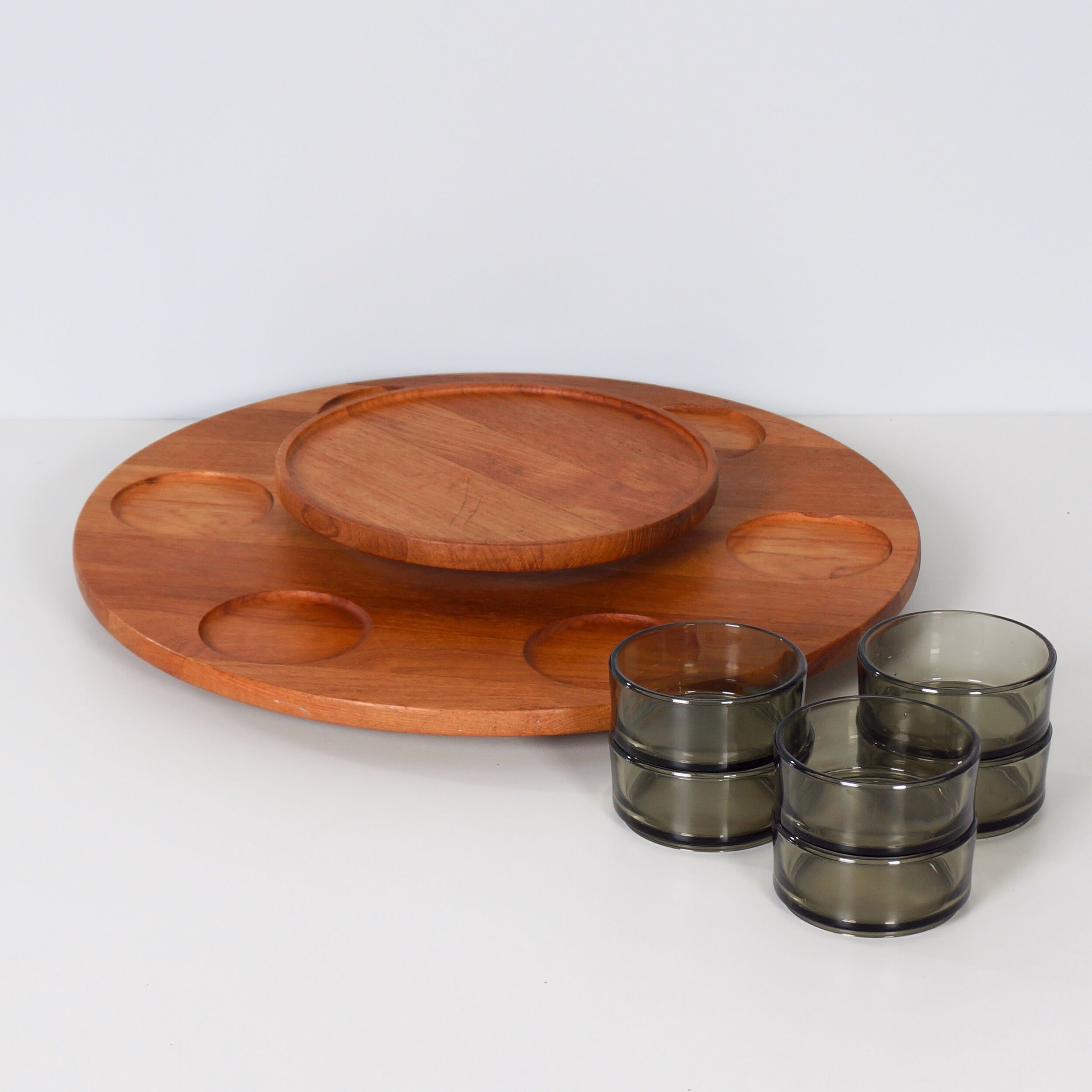Lazy Susan snack tray with 6 bowls, Denmark, 1960s – Ø 49 cm