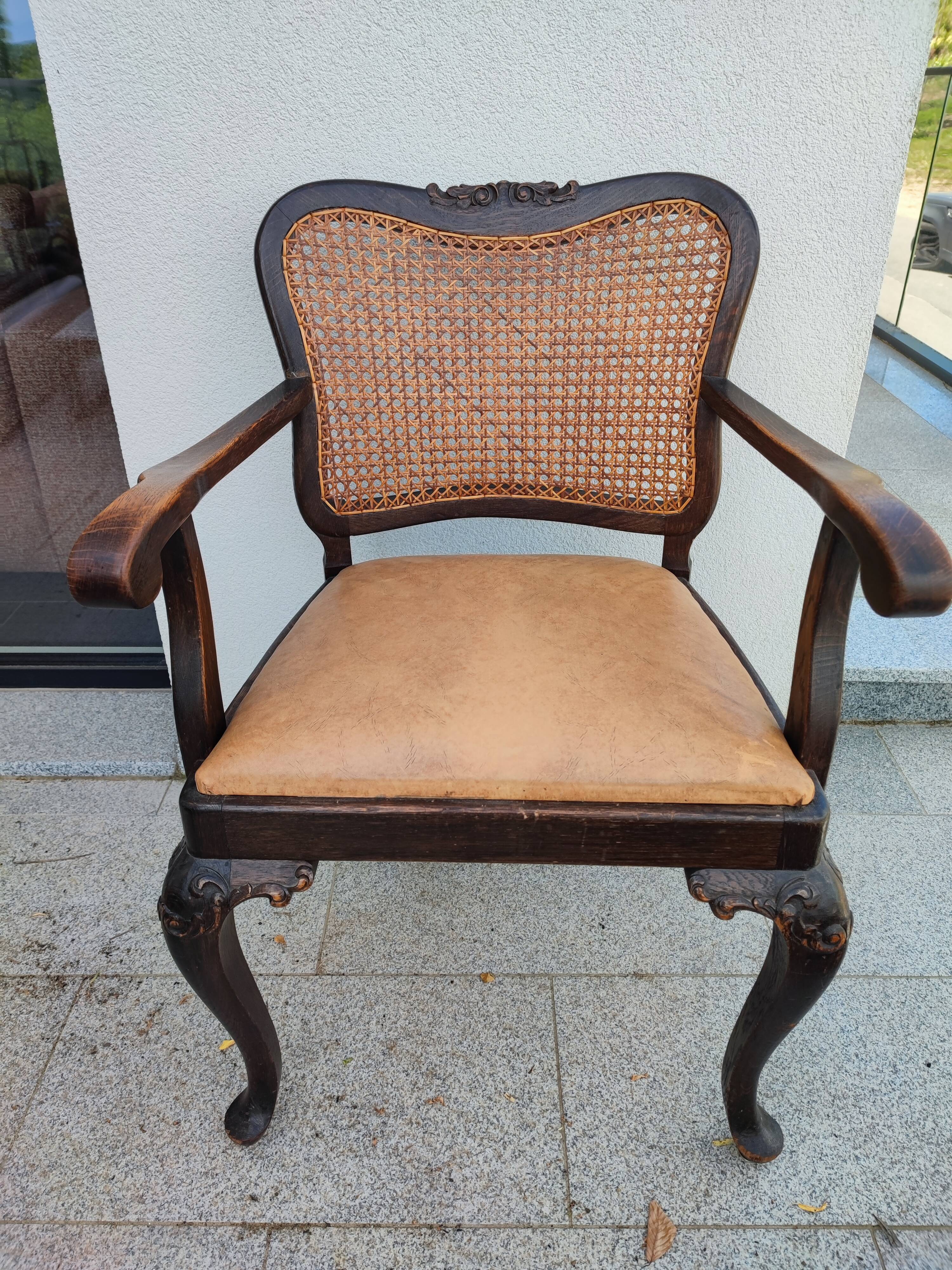 Ribbed leather office chair