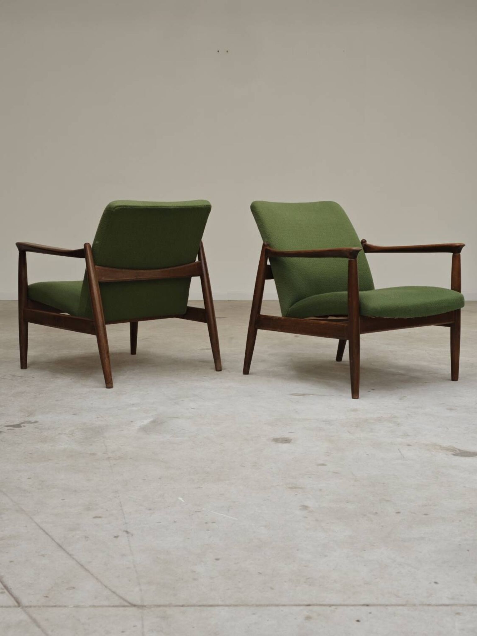 Paire de fauteuils vert GMF 64 par
Edmund Homa, Pologne 1960